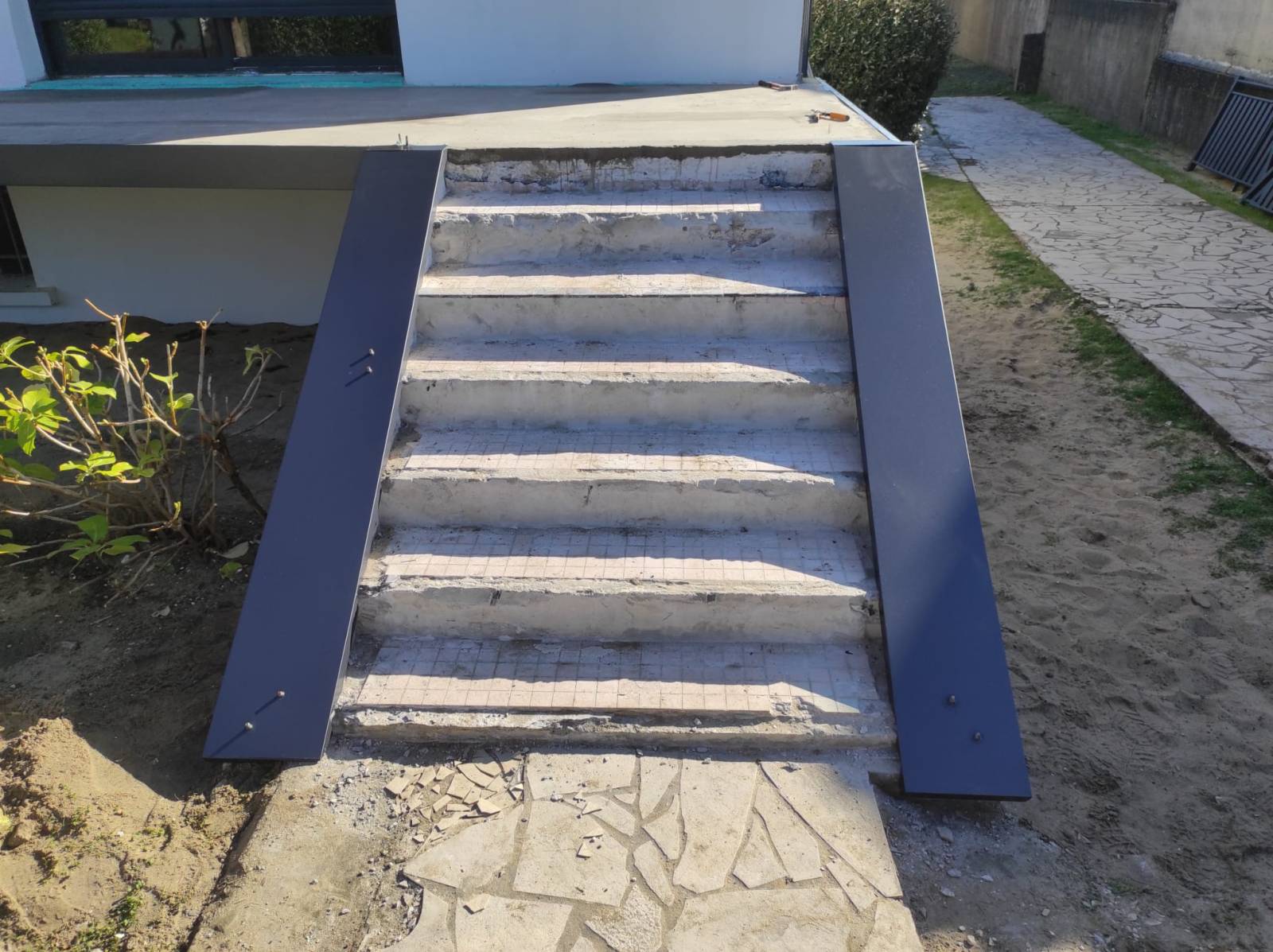 Pose d'habillage pour débord de toit Mimizan 40200