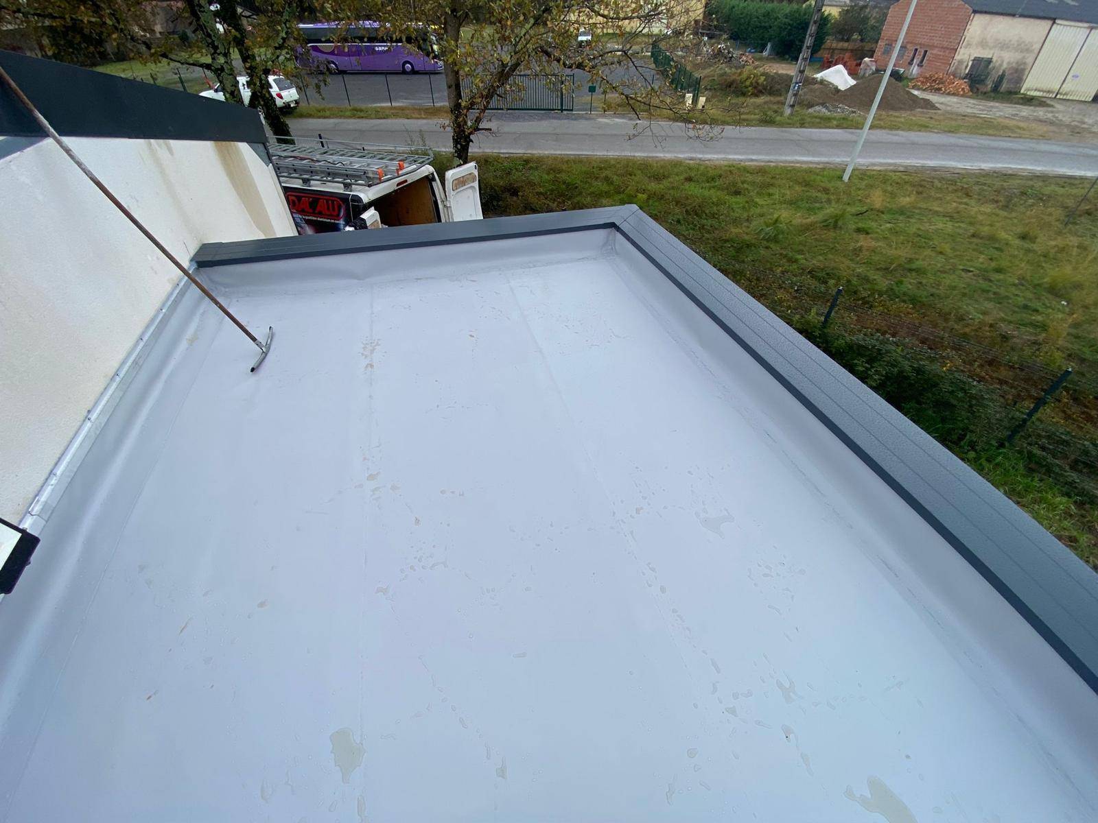 Pose de bardage en aluminium pour façade ou toiture Sanguinet 40460