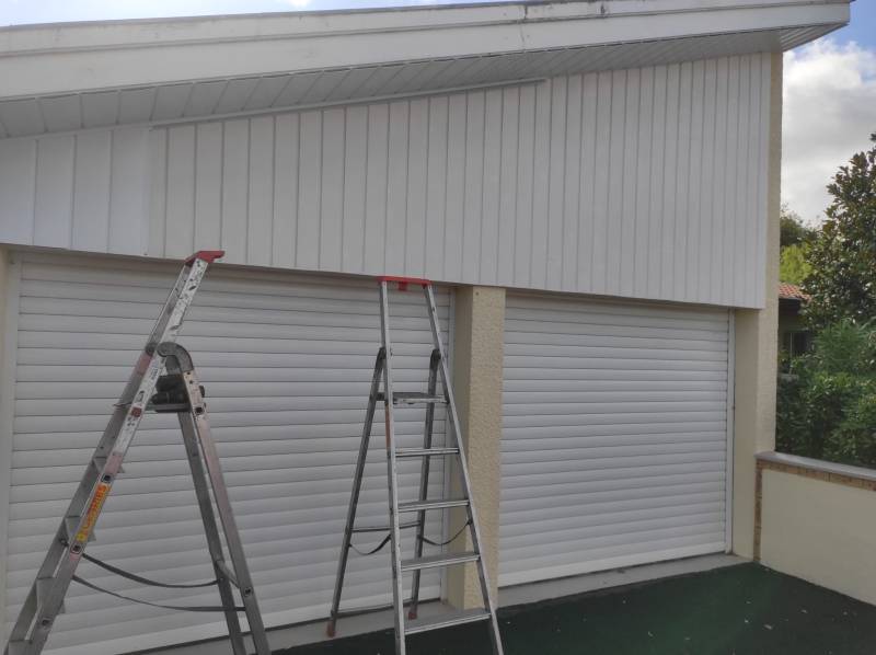 Sublimer une façade avec un bardage aluminium blanc de qualité à Gujan-Mestras