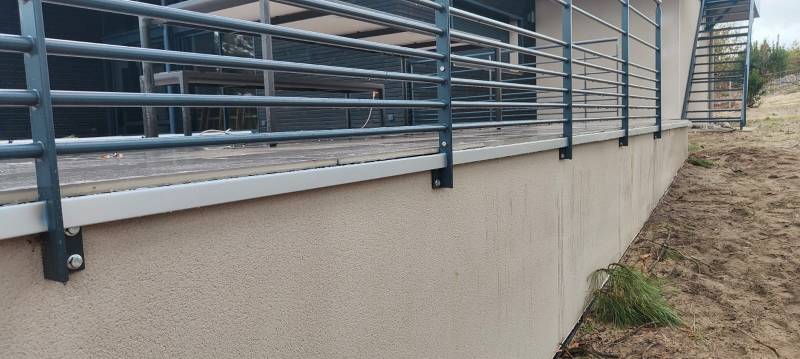 Où trouver des couvertines gris métallisé de qualité aux environs de Saint-Pierre-du-Mont