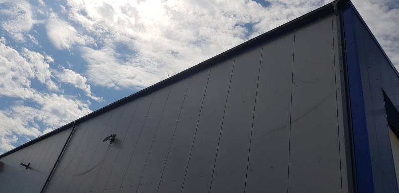 Gouttières Niagara sur crochet pince et descentes 70/110 bleu ardoise à Biscarrosse