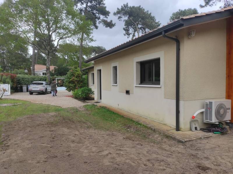 Habillage de bandeaux et gouttières Niagara aux descentes 60x80 RAL 7022 de qualité à la Teste-de-Buch en Gironde