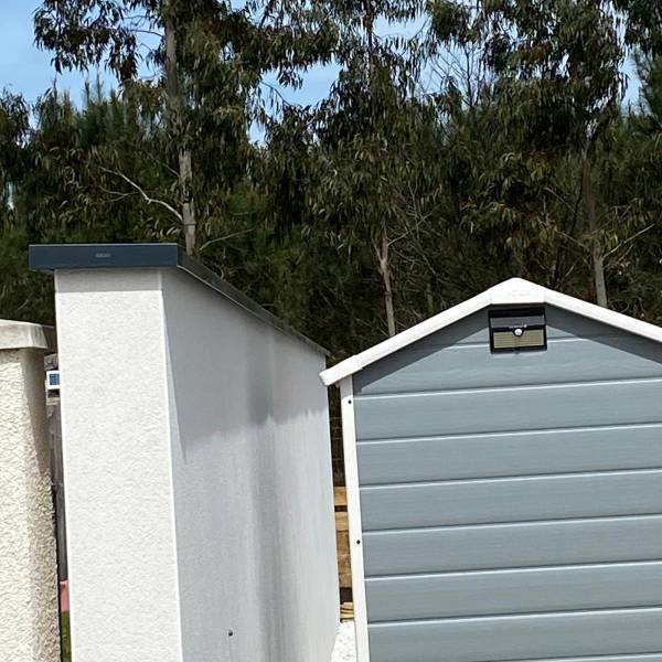 Installation de couvertines aluminium bleu anthracite à Parenis-en-Born