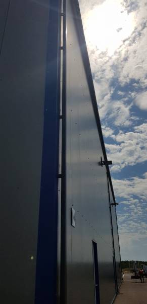 Gouttières Niagara sur crochet pince et descentes 70/110 bleu ardoise contre les eaux pluviales à Biscarrosse