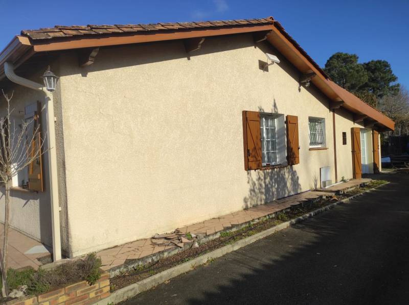 Améliorez l'esthétique de votre maison à Cestas en Gironde avec des bandeaux bois chêne doré