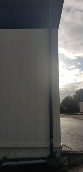 Gouttières et descentes  contre les eaux pluviales les bâtiments situés à Orx