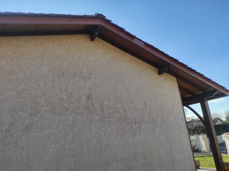 Améliorez l'esthétique de votre maison à Cestas avec des bandeaux bois chêne doré