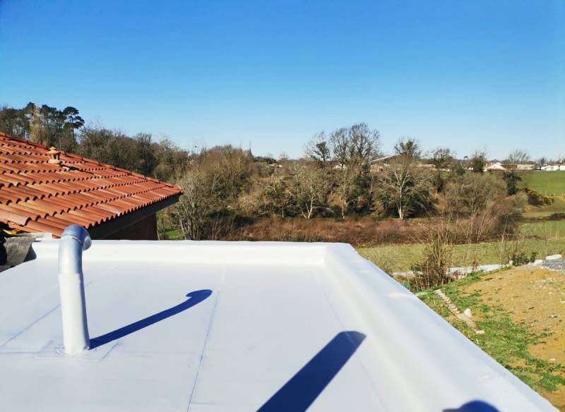 Revêtement d'un toit terrasse par de la membrane PVC par la société Créalu