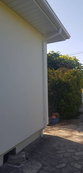 Installation d'une gouttière modèle Niagara en aluminium blanc à Salles