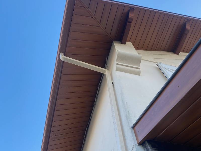 Habillage en aluminium sur une maison au premier étage située sur la commune à Mimizan