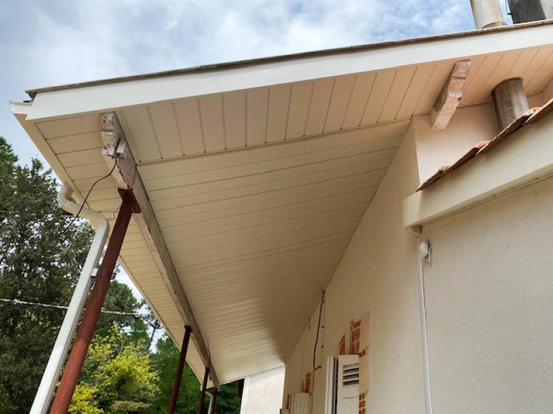 Rénovation d'une maison traditionnelle à Biscarrosse par les artisans de l'entreprise Alu Gouttières Bisca