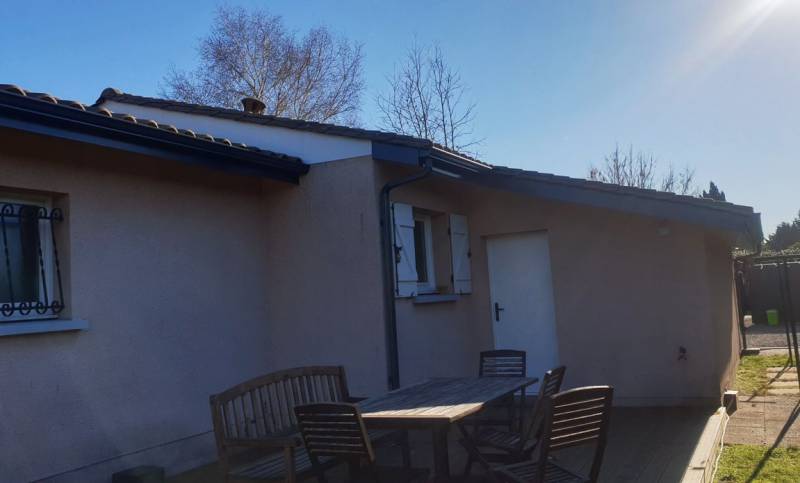 Changement de l'habillage bandeaux, sous-faces et gouttières par la société Alu Gouttières Bisca