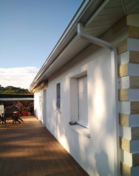Changement des bandeaux en aluminium blanc pour cette maison située à Cazaux