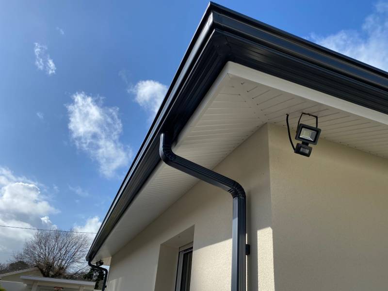 Alu Gouttières Bisca a réalisé la pose de gouttière en aluminium à Gujan-Mestras