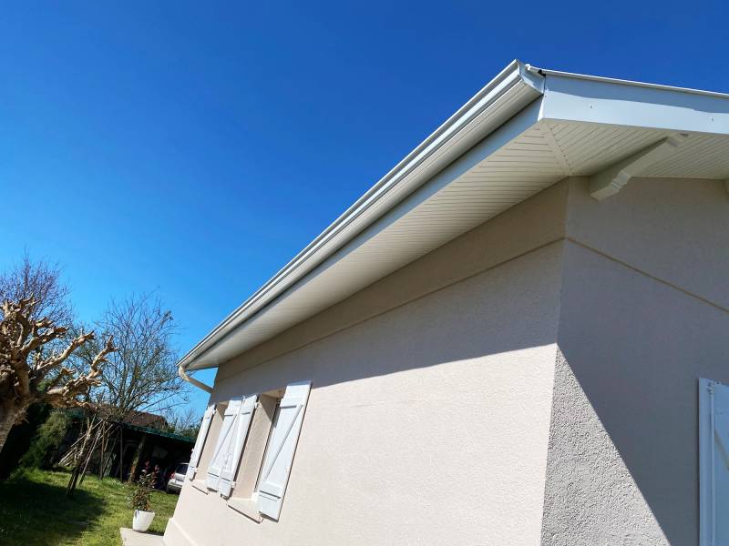 Sous-faces en PVC pour cette rénovation à Mimizan