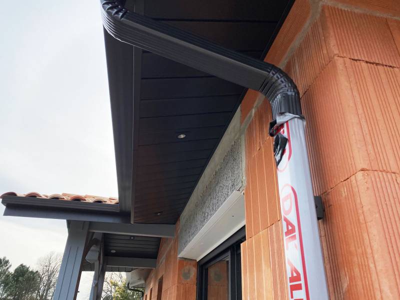 Gouttière INOA avec un système d'étanchéité intégré pour de meilleures performances à Mios