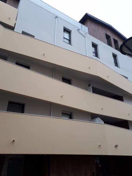 chantier de pose de gouttières et de boites à eau dal alu sur biscarrosse