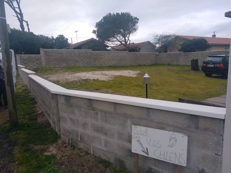 Pose d'une couvertine de type Annapurna sur un muret extérieur