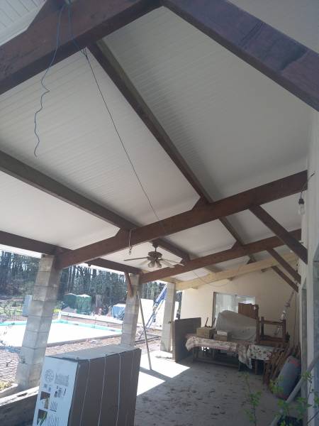 lambris PVC et bandeaux aluminium et de gouttières G300 B3 par Alu Gouttières Bisca