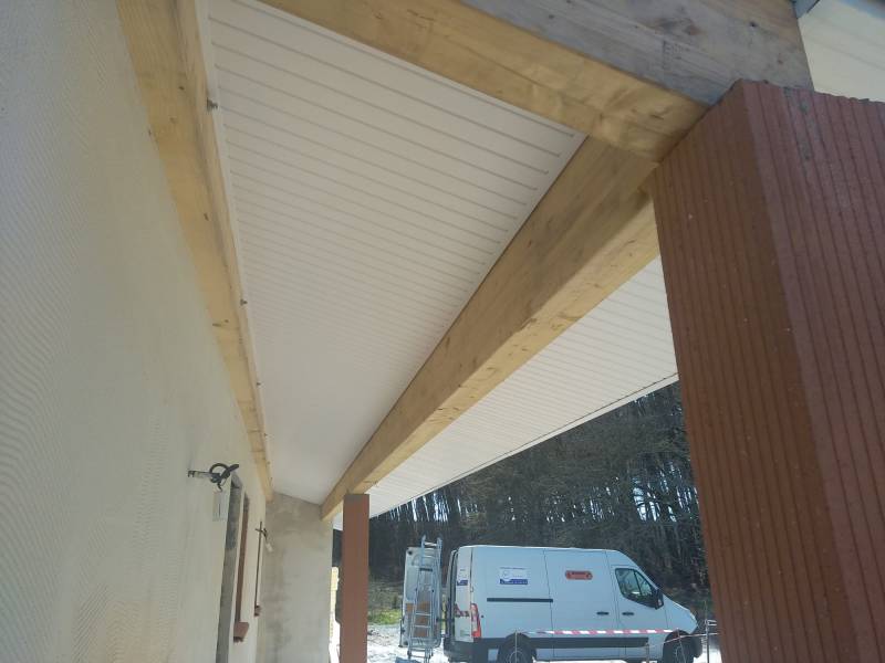 lambris PVC et bandeaux aluminium et de gouttières G300 B3 à Ychoux