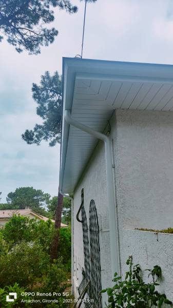 Mise en place de sous-face de couleur blanche aux alentours d'Aracahon