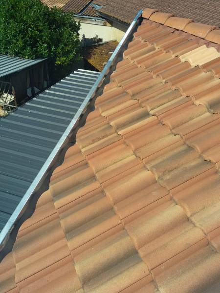 Comment installer des gouttières en zinc près d’Orx