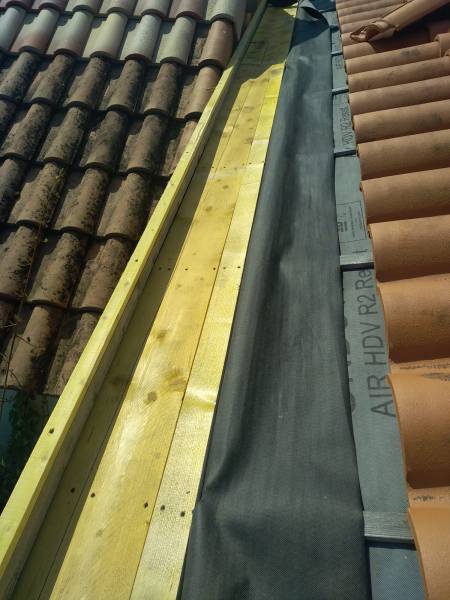 Chéneaux et des gouttières Alu Gouttières Bisca sur mesure à Saint-Pierre-du-Mont