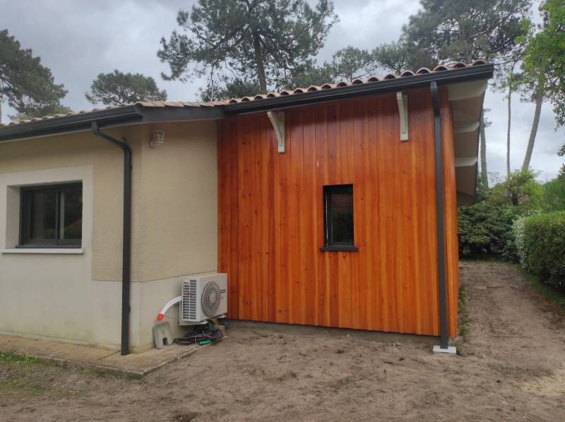 Habillage de bandeaux et gouttières Niagara aux descentes 60x80 RAL 7022 de qualité à la Teste-de-Buch