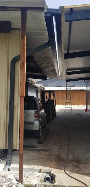 Gouttières Niagara sur crochet pince avec leurs descentes aux alentours de Saint-Pierre-du-Mont