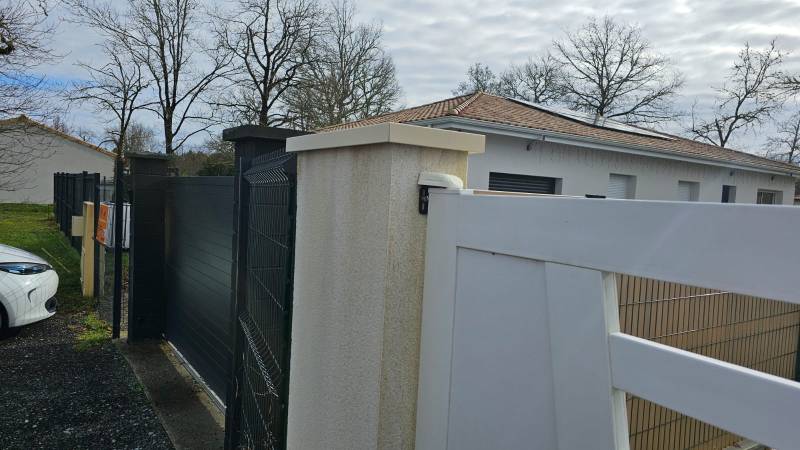 Pourquoi poser des chapeaux de piliers couleur pas chers ton pierre en guise de finition pour vos extérieurs à Saugnac-et-Muret