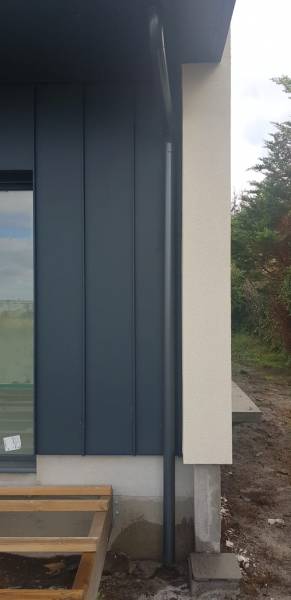 Gouttières et descentes DAL'ALU sur mesure contre les eaux pluviales les bâtiments situés à Orx