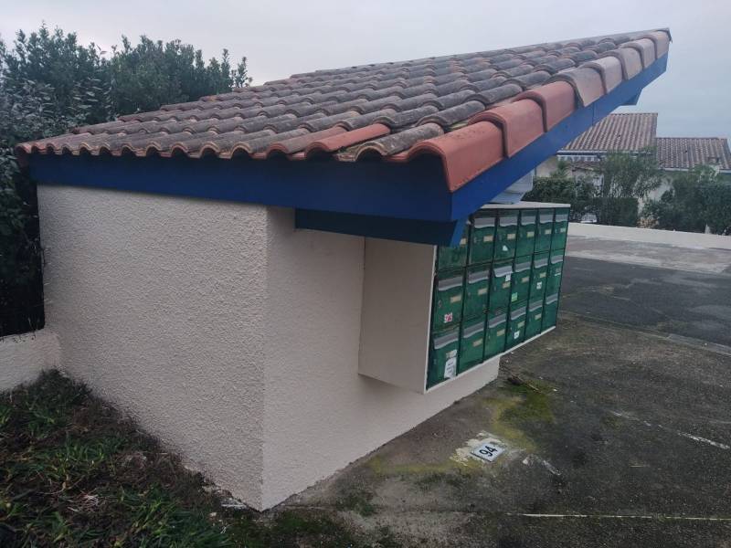 Sous-faces PVC installées par des mains expertes à Biscarrosse