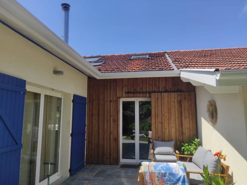 Comment améliorer l’esthétique de votre maison avec des gouttières San Marco blanches à Gujan-Mestras