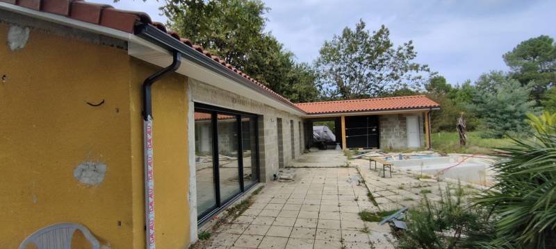 Choisir les gouttières bleu ardoise BA6 Niagara 325 sur mesure à Orx