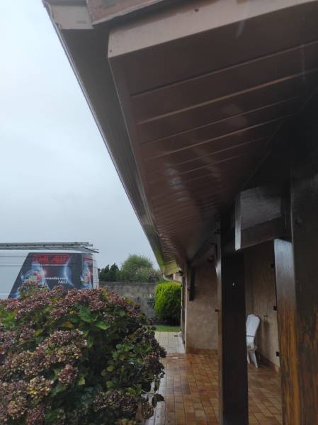 Comment faire pour choisir un habillage en bandeau, lambris et gouttières Niagara cuivrées à Parentis-en-Born dans les Landes