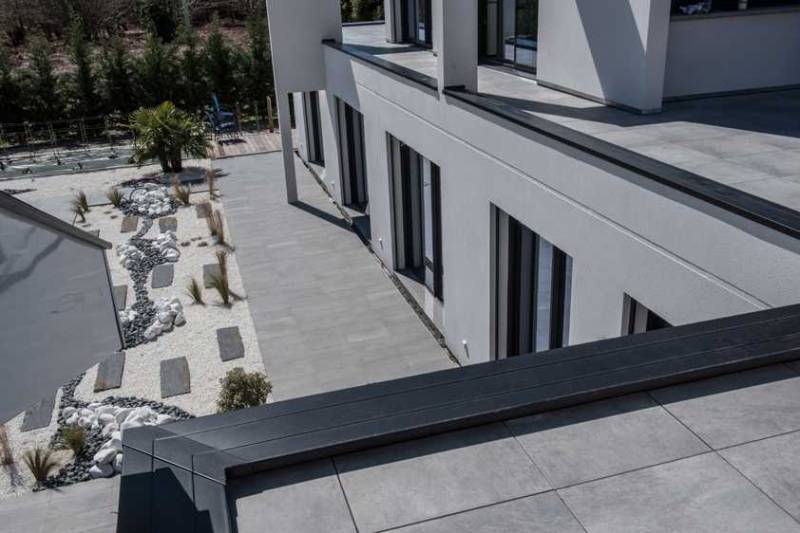 Installation d'une couvertine en aluminium pour protéger un mur situé à Mimizan