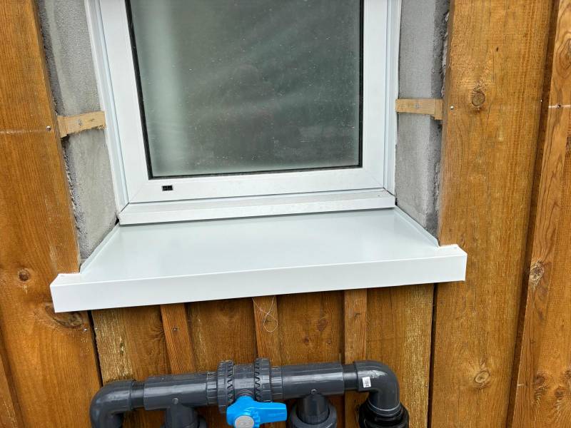 Installer un appui de fenêtre en aluminium sur-mesure à La Teste-de-Buch en Gironde