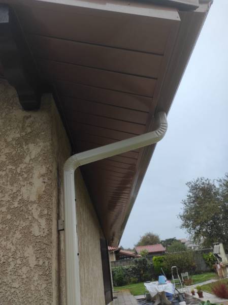 Comment faire pour choisir un habillage en bandeau, lambris et gouttières Niagara cuivrées de qualité à Parentis-en-Born