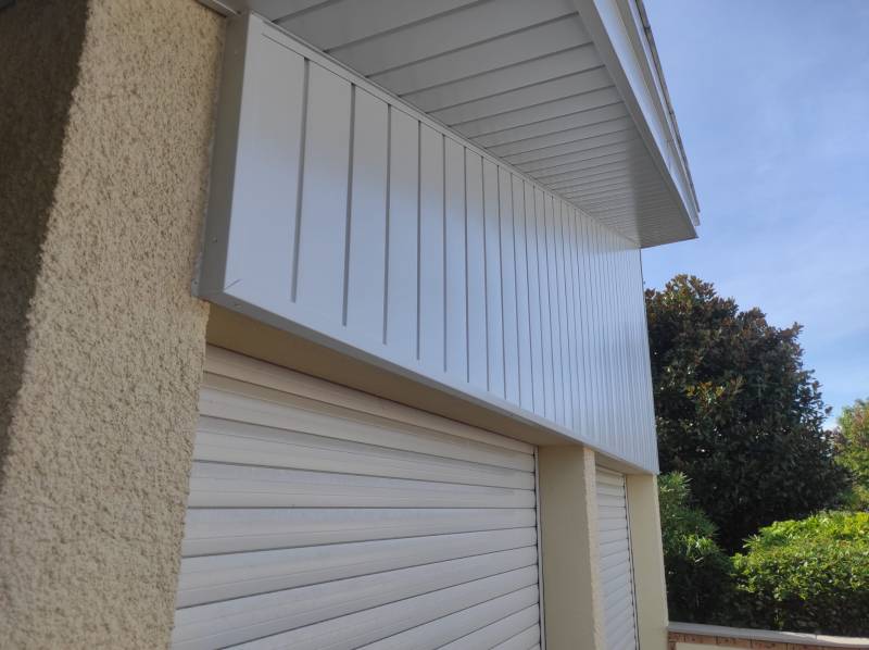 Sublimer une façade avec un bardage aluminium blanc sur mesure à Gujan-Mestras